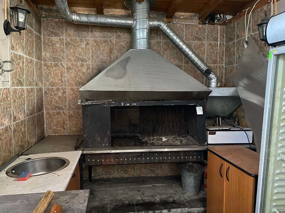 Професионална  скара на въглища втора употреба