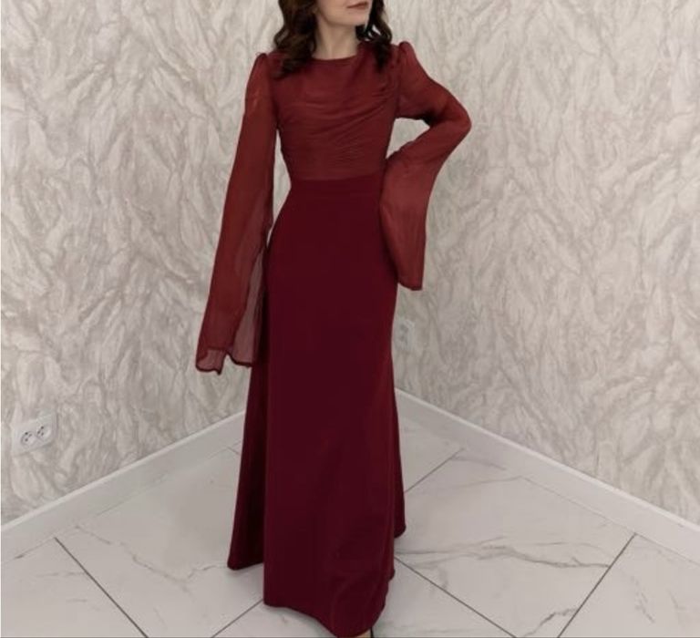 Продам платье красивое