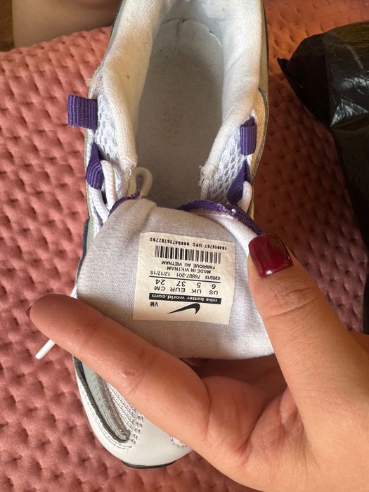 Продам кроссовки air Nike