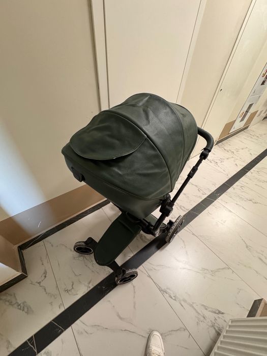 Продам коляску 2 в 1