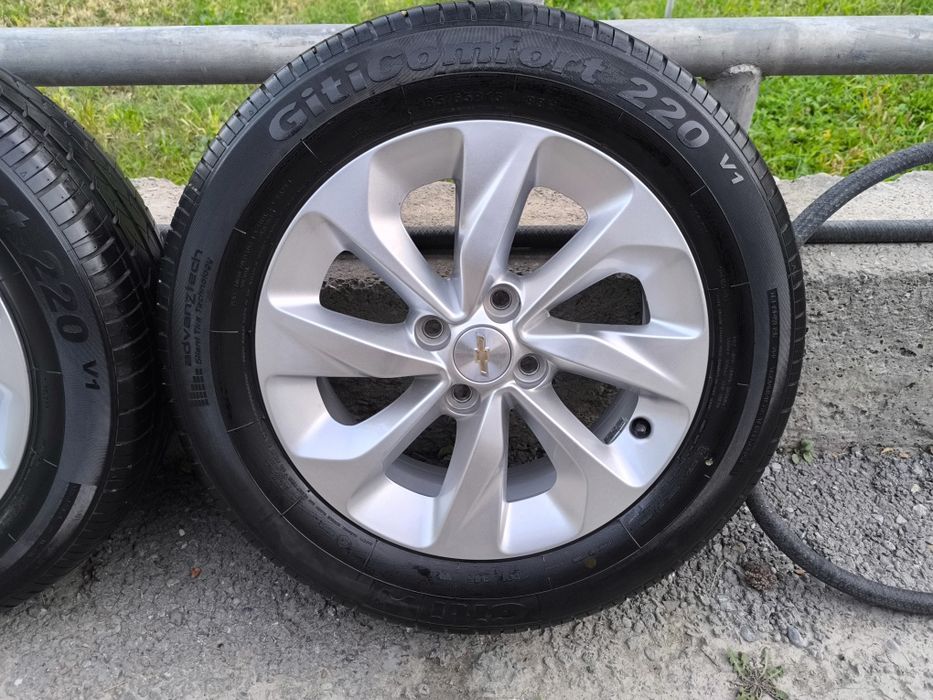 Диски с шинами на Chevrolet onix R15