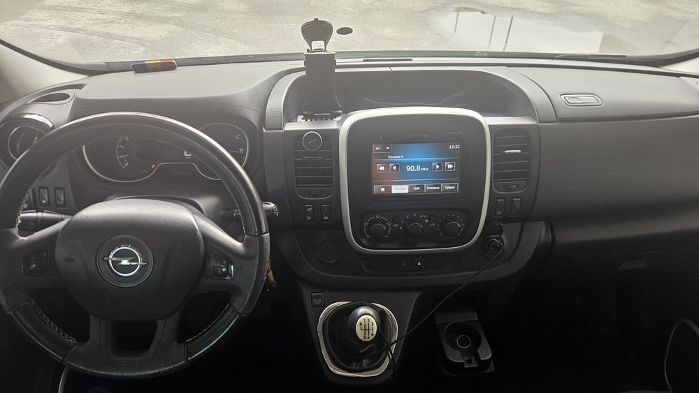 Opel Vivaro 8+1 lung