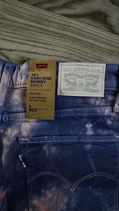Нови дамски дънки Levis