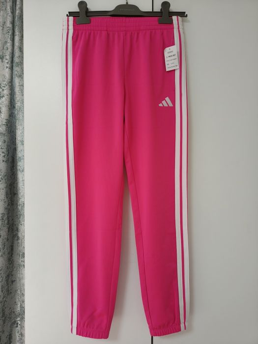 Спортивный костюм для девочки