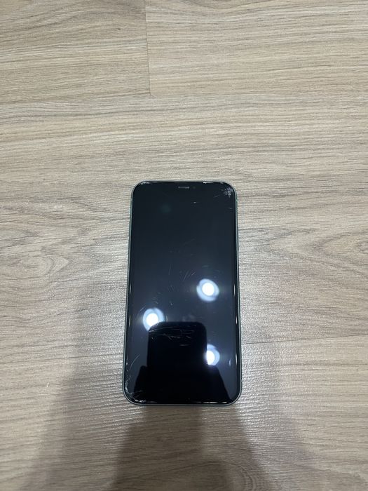 продам iphone 11