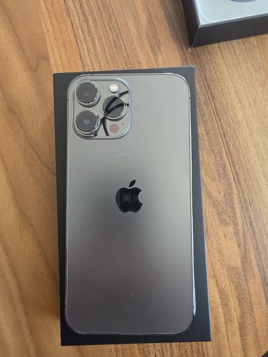 iPhone 13 Pro Max 256 GB Graphite + кейс и протектор