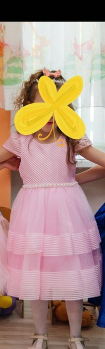 Два платье на 5-7лет