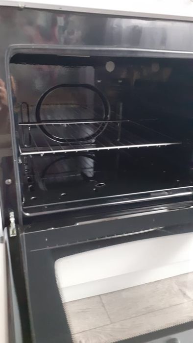 Продам газовую плиту