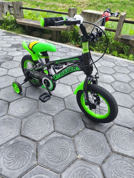 Bicicleta noua pentru copii