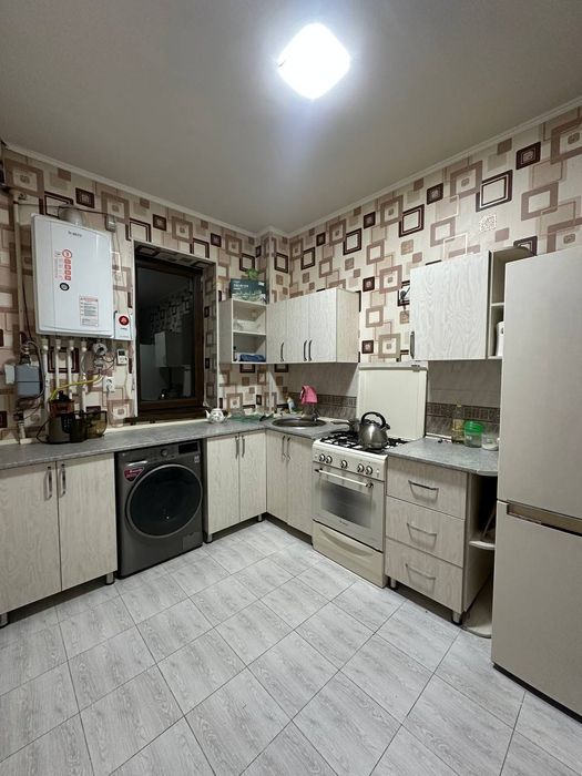 Сдаётся 2х комнатная квартира Максимка