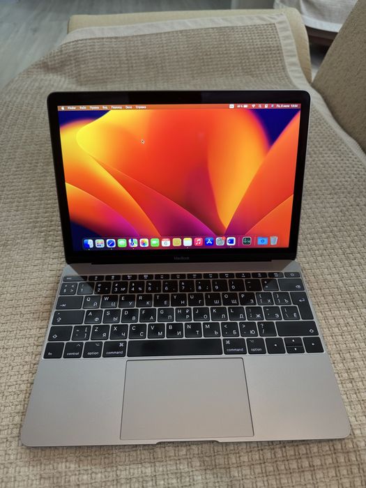 Продам Macbook 12" 2017 в идеальном состоянии
