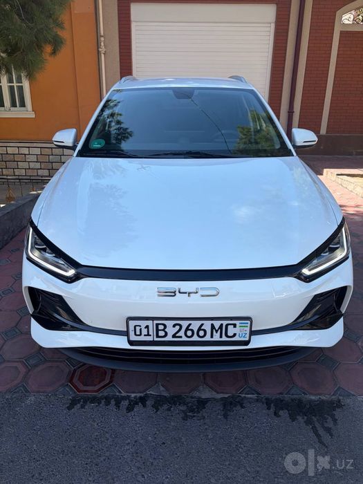 BYD E2 luxury официальный 2025/26