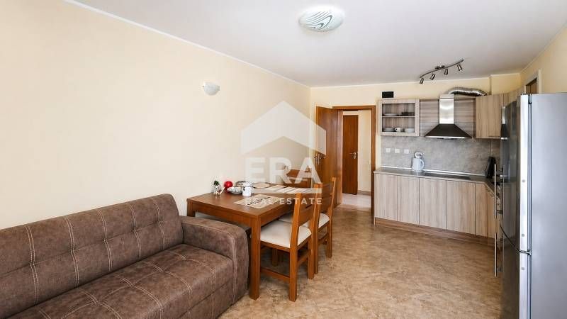 Тристаен обзаведен апартамент за продажба, в близост до хотел "Силвър"