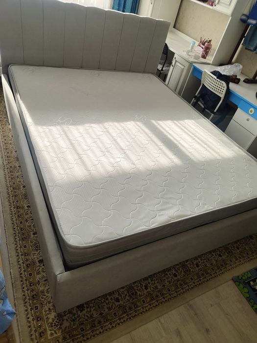 Кровать 200х160.200х180 разные модельб/у