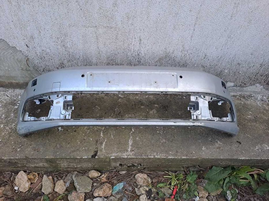 Bara fata VW Polo 6R cu 4 gauri pt senzori și spalator faruri cod 6C0807221an 2014-2017