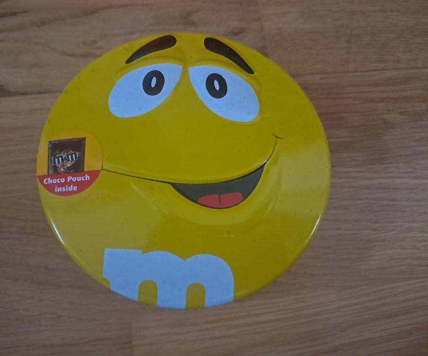 Стари играчки киндер