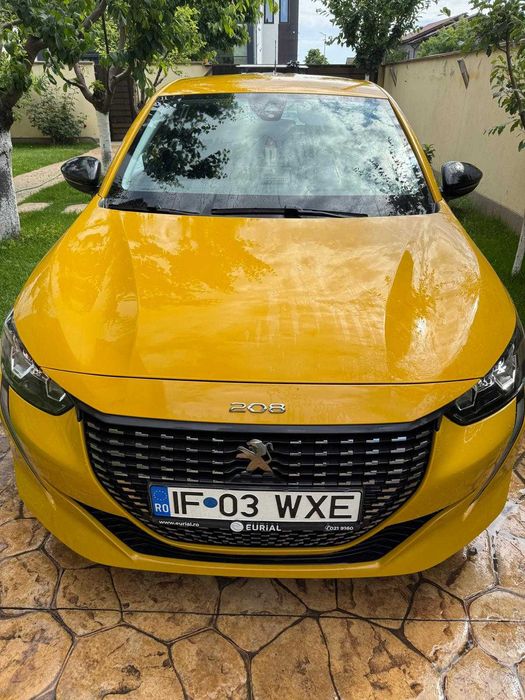 PEUGEOT 208
