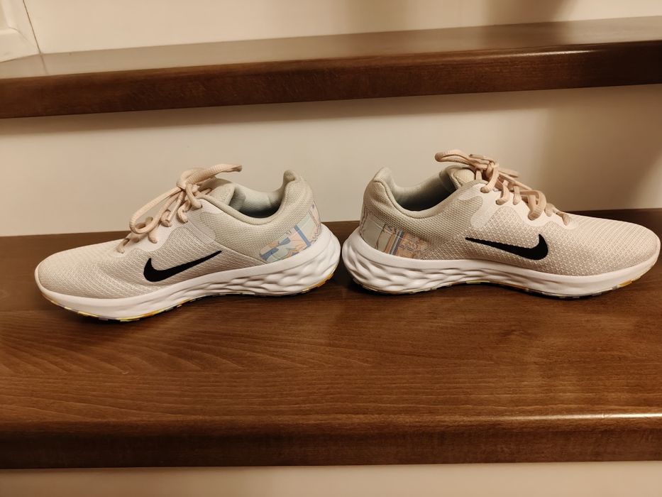Adidasi Nike fete marimea 36.5