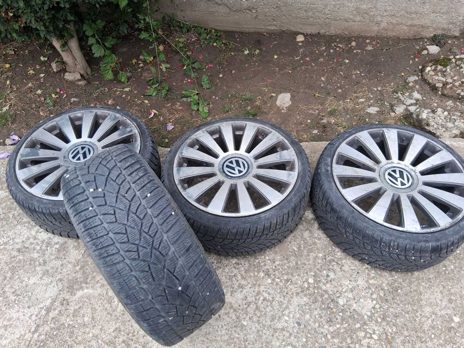 Jenti cu anvelope
