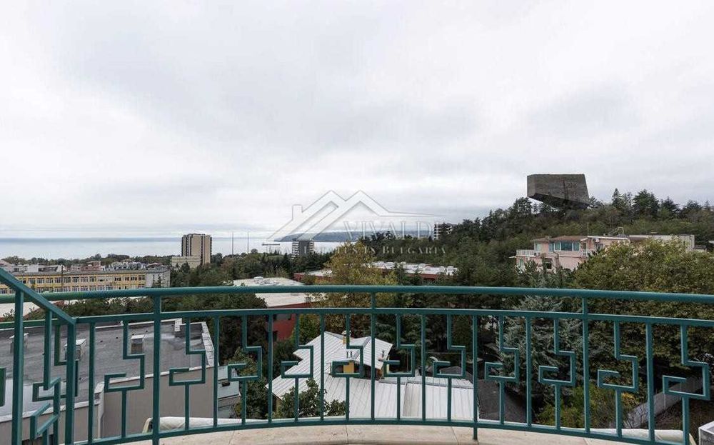 Тристаен апартамент с панорамна морска гледка- кв. Бриз, гр. Варна