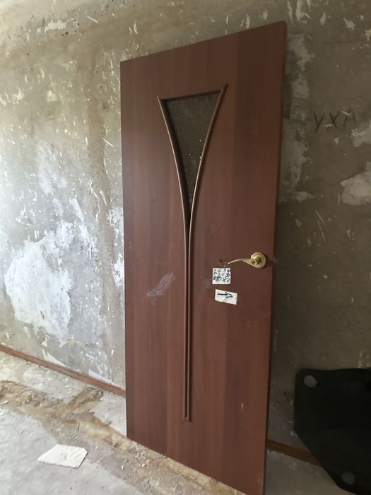 продам ленолюм и двери