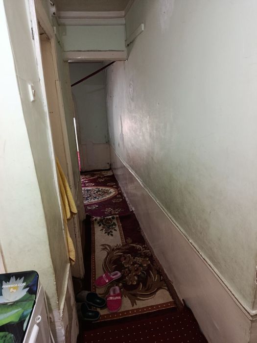 Denovda 1 xonali uy sotiladi