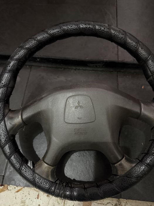 Vand volan Mitsubishi