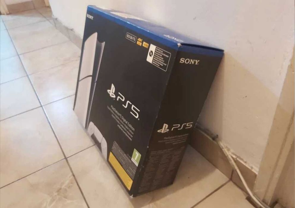 Accesoriu transport ambalaj gol, fara continut consola playStation 5