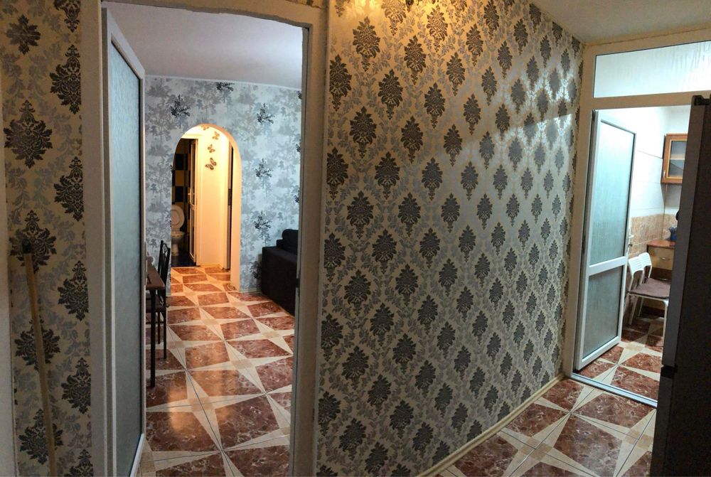 Vand apartament cu 2 camere