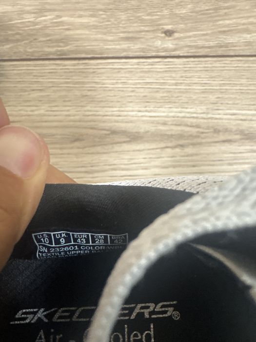 кроссовки skechers