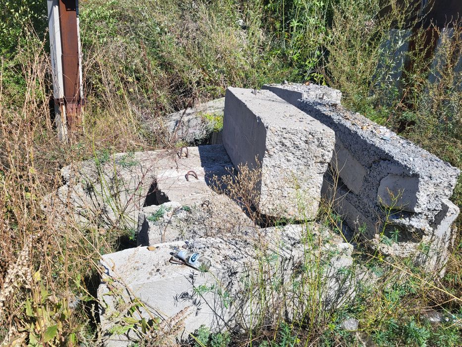 Продам Блоки, плиты,стеновые панели,перемычки,ступени