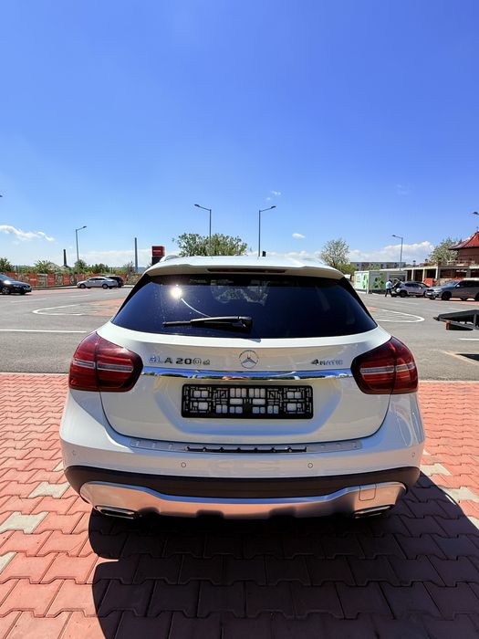Mercedes Benz GLA 200d 4matic