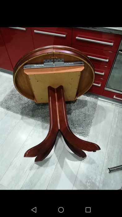 Разтегателна дървена маса