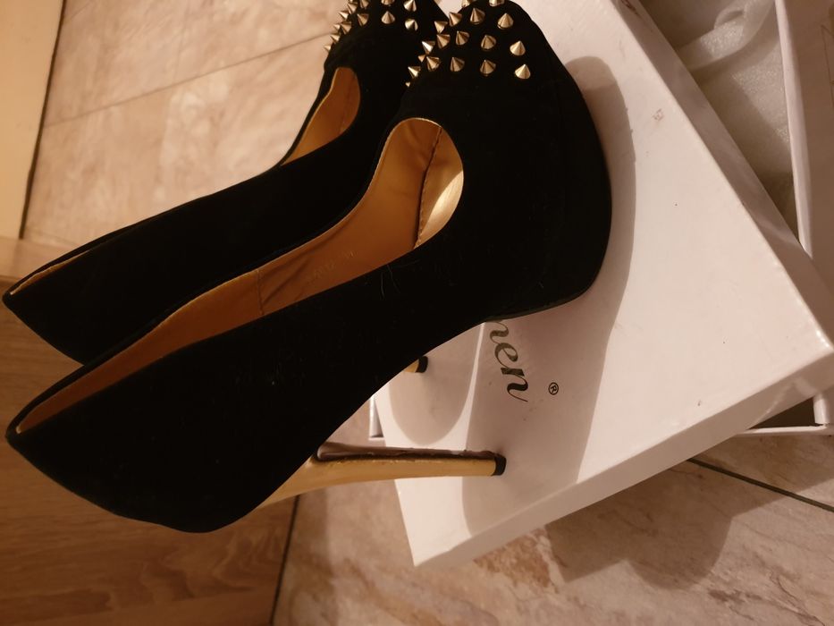 Официални обувки 39 номер