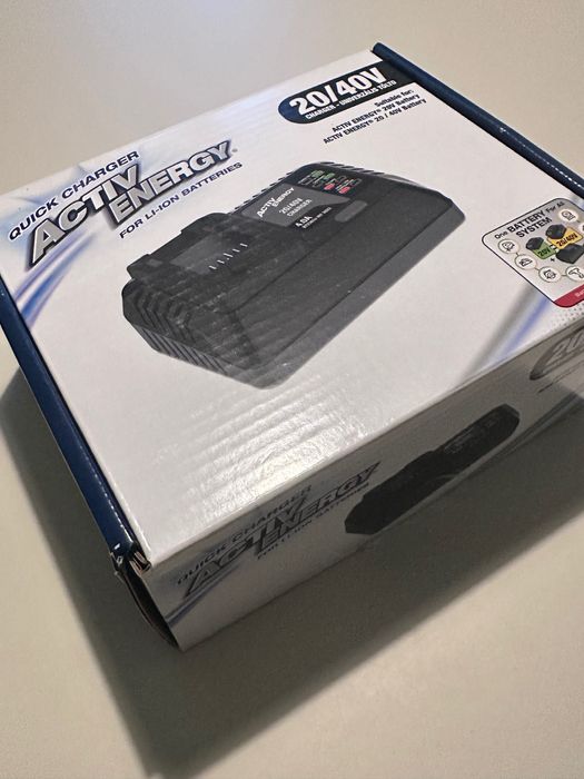 Бързо зареждащо зарядно Activ Energy 20/40V