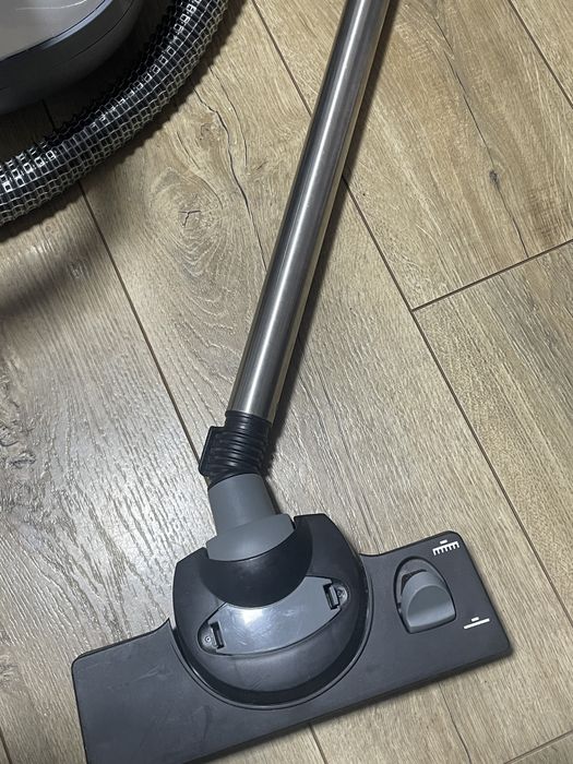 Bosch Seria 4 Aspirator multifuncțional Wet&Dry