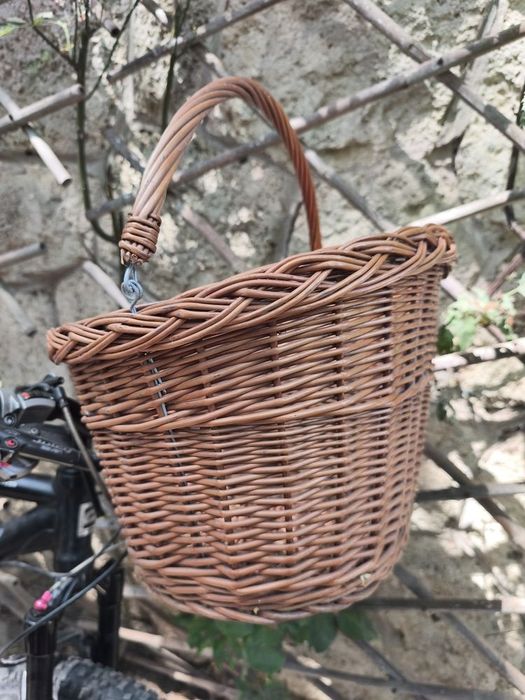 Cos de bicicleta, ratan, tije metalice pentru atasare, montare ghidon, toarta, maro natur