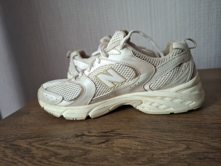 New Balance 530 маратонки 39 номер.