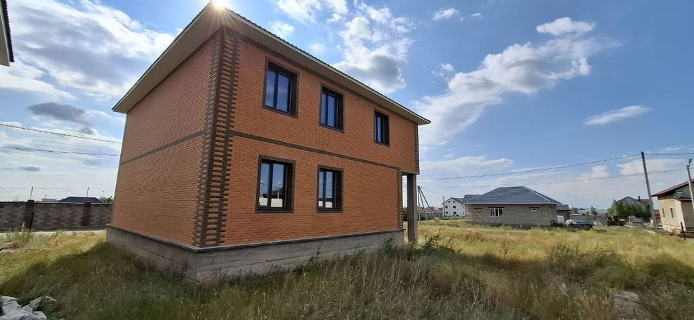 Дом 210 кв. В Жибек Жолы