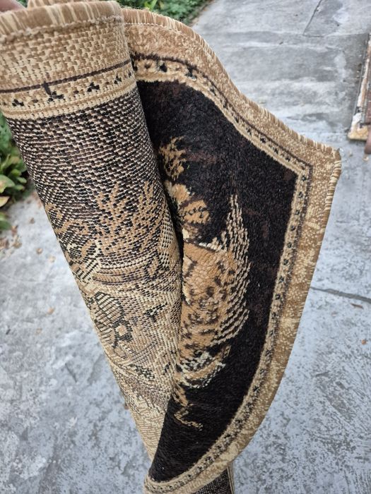 Килими 3 бр. и холна маса подарък