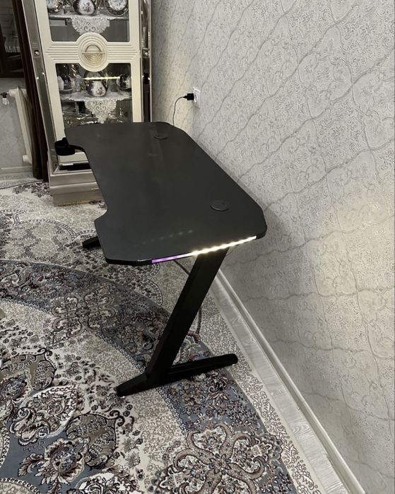 Стол для геймера