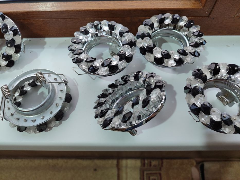 Продам светильник потолочный