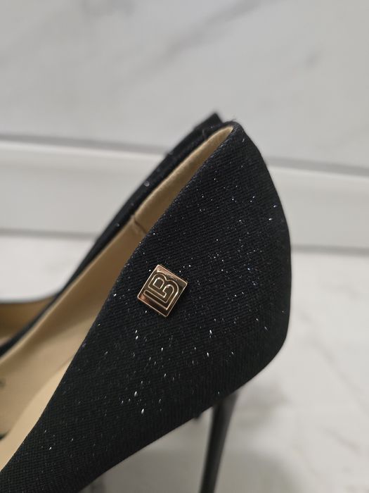 Laura Biagiotti - Обувки на ток