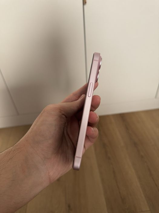 Продам iphone 15 розовый 256 gb