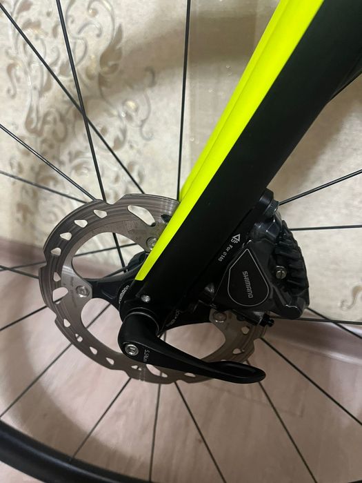 Шоссейный велосипед GIANT Defy Advanced