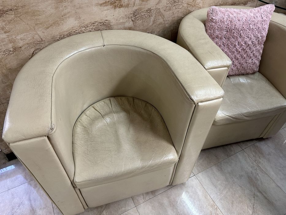 Фотьойл от изкуствена кожа, бежево