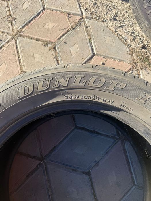 285/50/20 летние шины от lc200