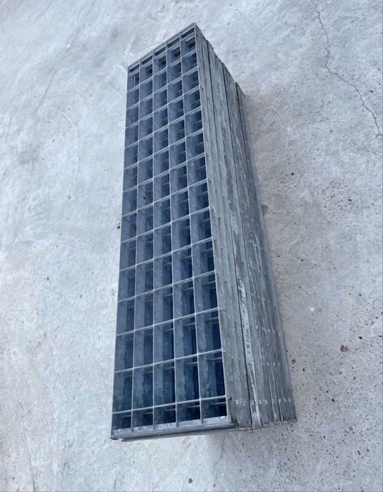Trepte zincate galvanizate
