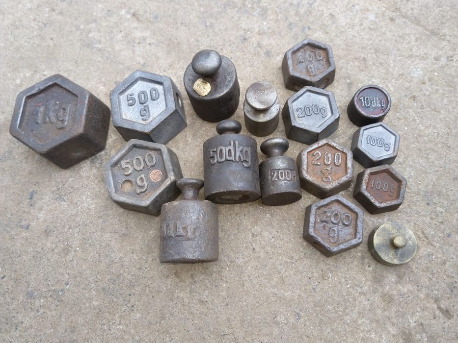 Antichități,cintar,fier calcat...