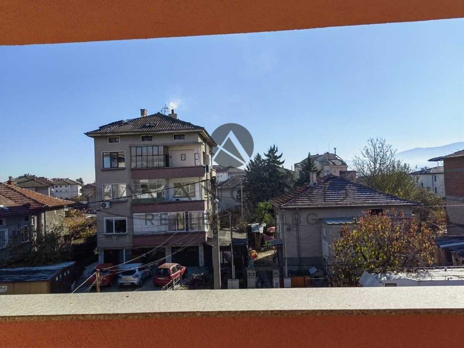 оф.21439 Триетажна Къща Прослав